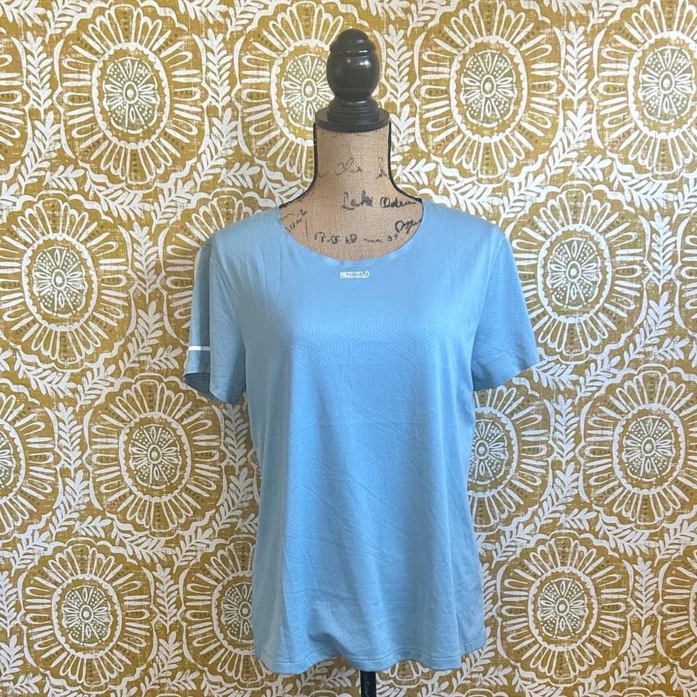 2XU Women’s Light Speed Tech Short Sleeve T-Shirt in Sky Blue size XL - Picture 6 of 12